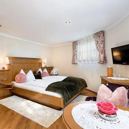 ゲストハウス Myschloessl *